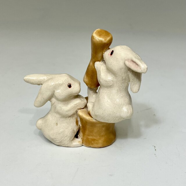 餅つきうさぎ 置物 | iichi 日々の暮らしを心地よくするハンドメイドや
