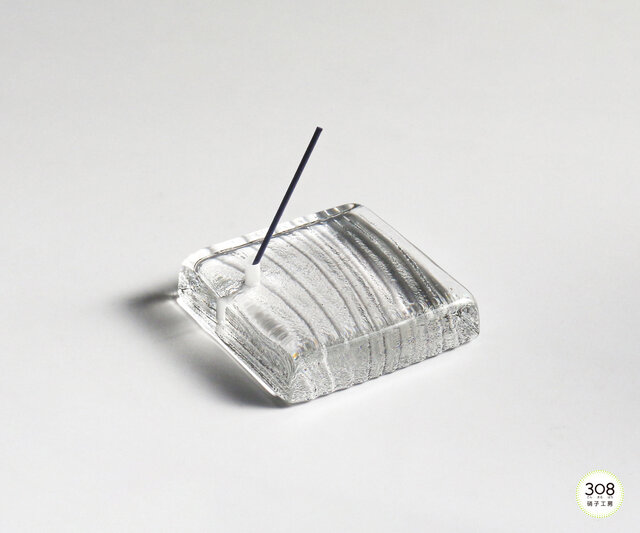 終了品：ガラスのお香立て 砂紋 無色 | iichi 日々の暮らしを心地よく