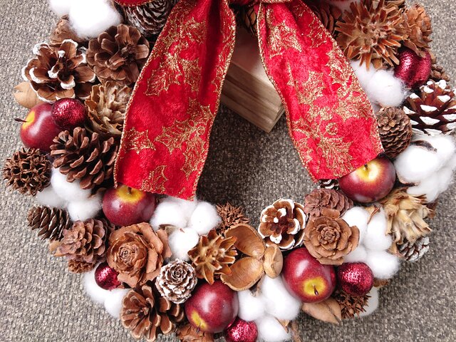 コットンのクリスマスリース | iichi 日々の暮らしを心地よく