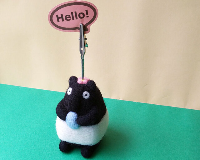 羊毛フェルトのぼくバクメモスタンド | iichi 日々の暮らしを心地よく