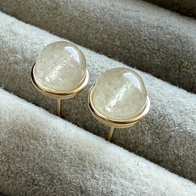 【再販】 リビアングラス   1粒ピアス  14kgf   春色