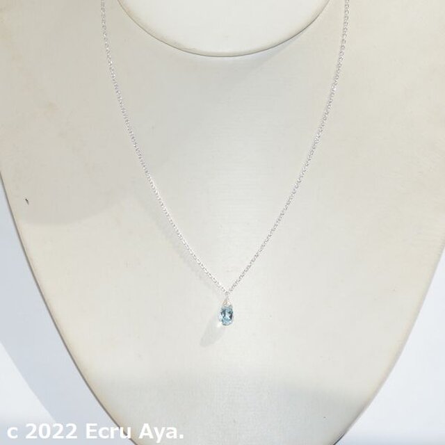 山茶花*宝石質スカイブルートパーズAAAのネックレス | iichi 日々の