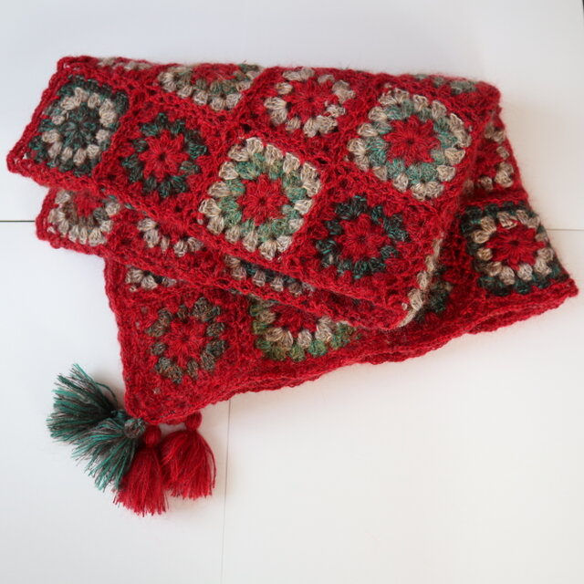 モチーフ繋ぎのブランケット(クリスマスカラー） | iichi 日々の暮らし