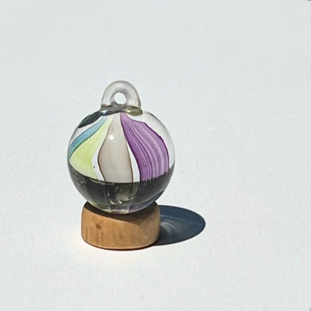 ビー玉のようなペンダント A