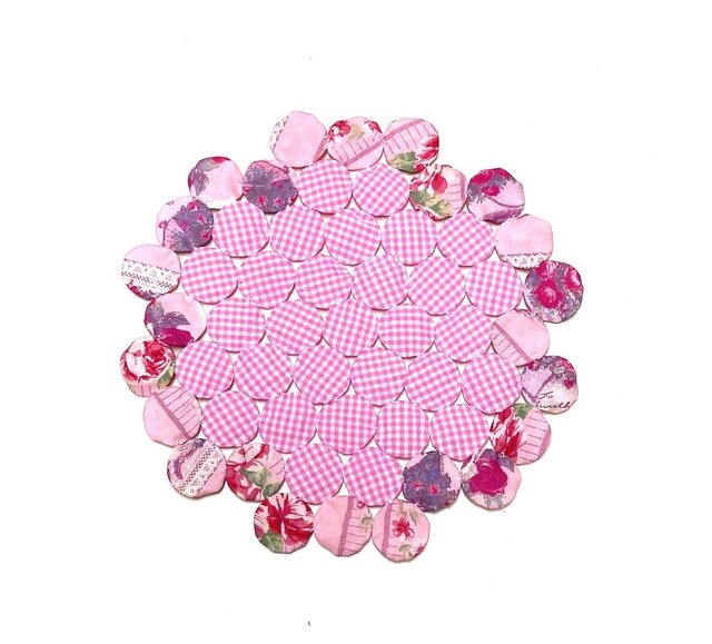 ヨーヨーキルトのドイリー | iichi 日々の暮らしを心地よくする