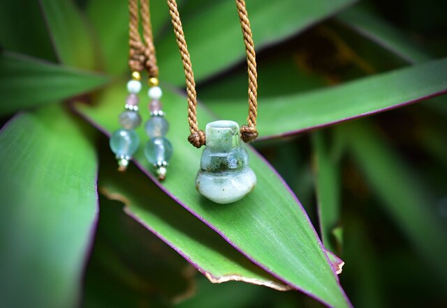 金運ひょうたん☆ミャンマー翡翠 ネックレス772 | iichi 日々の暮らし