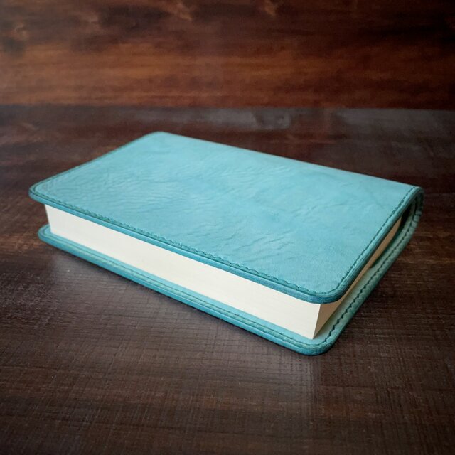 《文庫本サイズ》レザーブックカバー（アイスブルー）