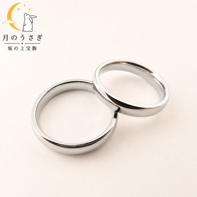 月のうさぎ ペアリング 2本セット 幅3.4mm チタン | iichi 日々の 月のうさぎ ペアリング 2本セット 幅3.4mm チタン | iichi 日々の