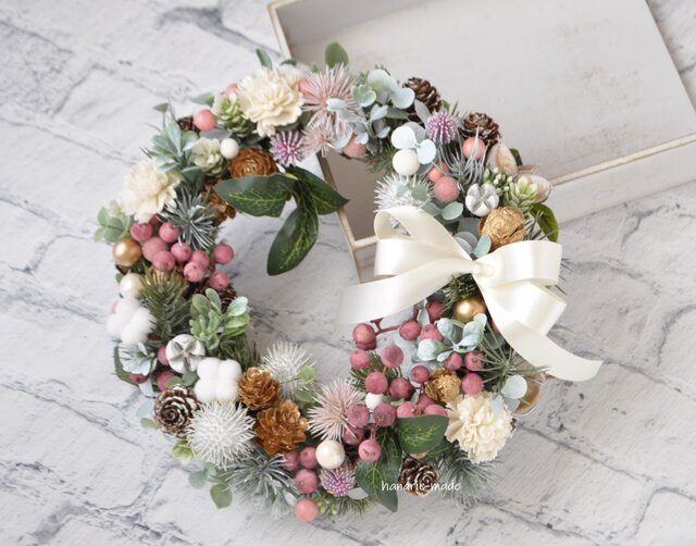 クリスマスリース⭐️ハンドメイド　✨ピンク＆ゴールド✨　2点おまとめ cr8 紅色にそまる実と木の実 ：冬リース クリスマス お正月 迎春