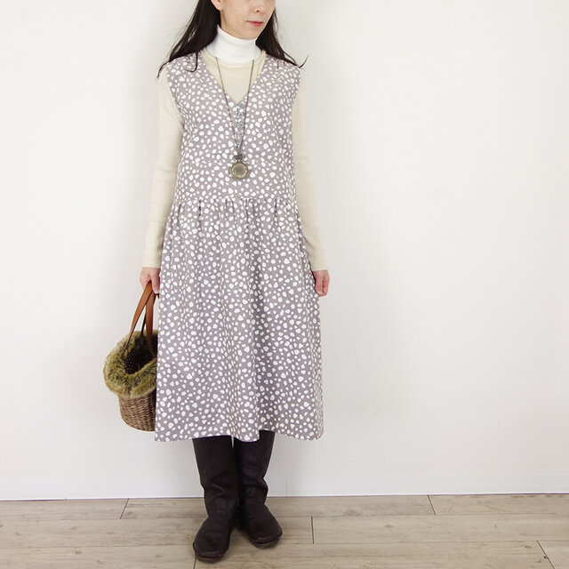 ダルメシアンコーデュロイ襟V切替ワンピース