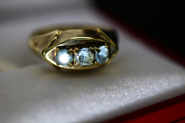 ゴールド リング レディース 指輪 グリーンストーン 純金 375 宝石 J8 ...
