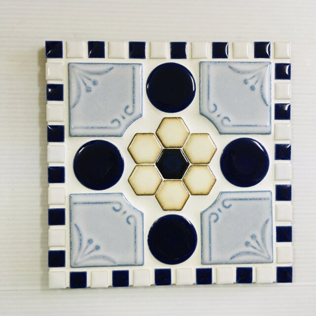 タイルの鍋敷(正方形) 昭和①市松