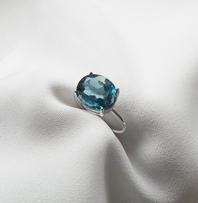 ［3回目のご案内］ロンドンブルートパーズのオーバルファセットカットリング