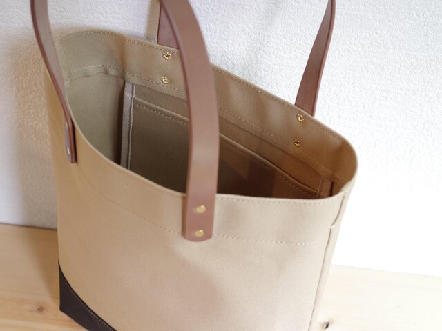 レザーハンドル 帆布 A4 縦長 トートバッグ マッシュルーム