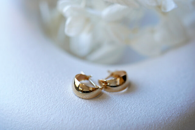k18フープピアス 5mm×10mm ムーンピアス Amazon | 【ジュエリーエクセレンテ】K18 フープピアス 5mm×10mm
