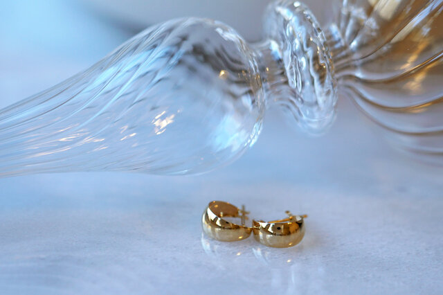 k18フープピアス 5mm×10mm ムーンピアス 楽天市場】K18 フープピアス 5mm×10mm 5×10 月甲 クロッシング