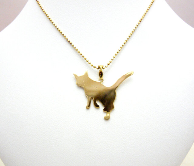 K18猫シルエットペンダントトップ | iichi 日々の暮らしを