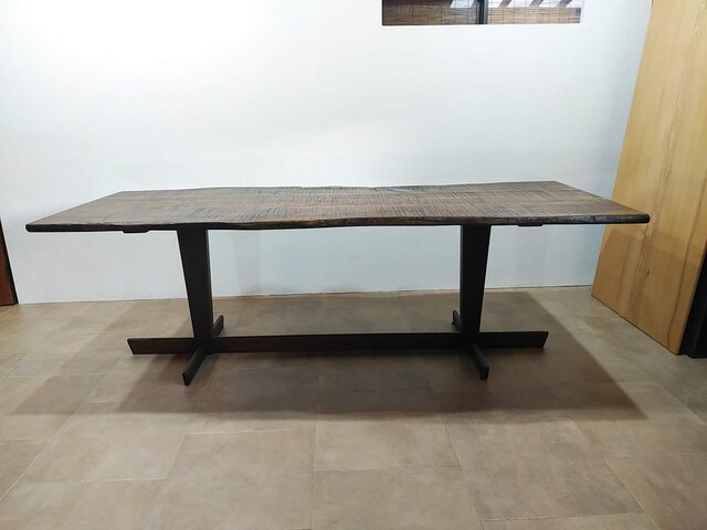 大きな栗のテーブル かんな仕上げ ダイニングテーブル∗6人 | iichi