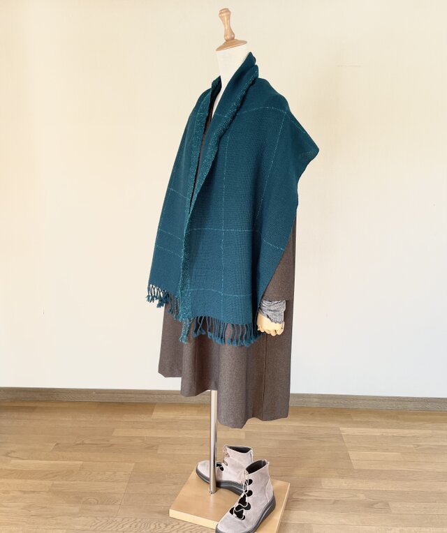 ブルーグリーンの大判ストール | iichi 日々の暮らしを心地よくする