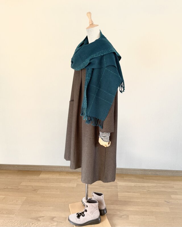 ブルーグリーンの大判ストール | iichi 日々の暮らしを心地よくする