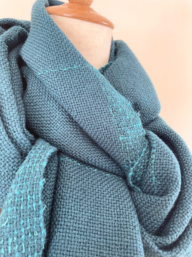 ブルーグリーンの大判ストール | iichi 日々の暮らしを心地よくする