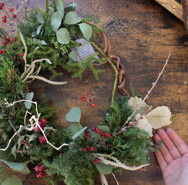 Christmas wreath クリスマスのハーフリース ドライフラワー