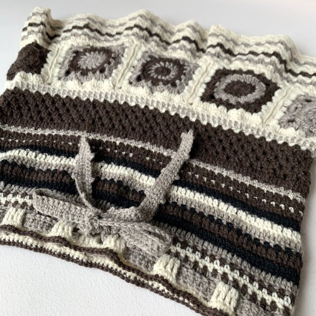 ウール100% あったかニットスカート　ニット　スカート　かぎ針編み　モチーフ　編み物　編物　毛糸　M-Lサイズ