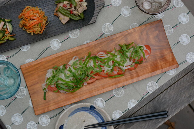 サクラの角長皿 | iichi 日々の暮らしを心地よくするハンドメイドや