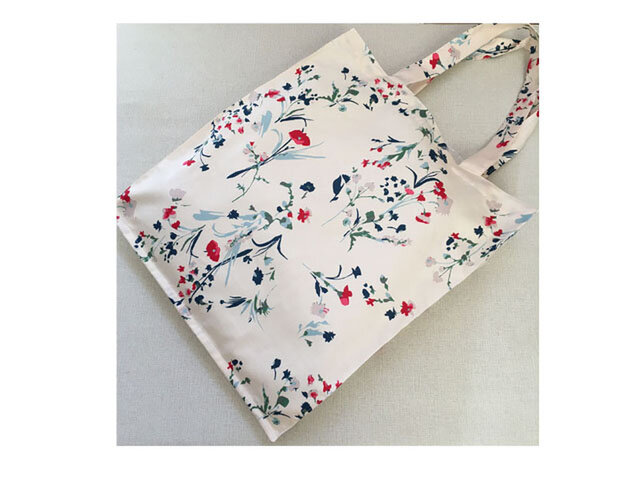 サブバッグ エコバッグ 一枚仕立て 切り絵のような花柄 Iichi ハンドメイド クラフト作品 手仕事品の通販