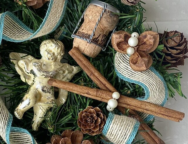 エンジェルとコルクのリース | iichi 日々の暮らしを心地よく