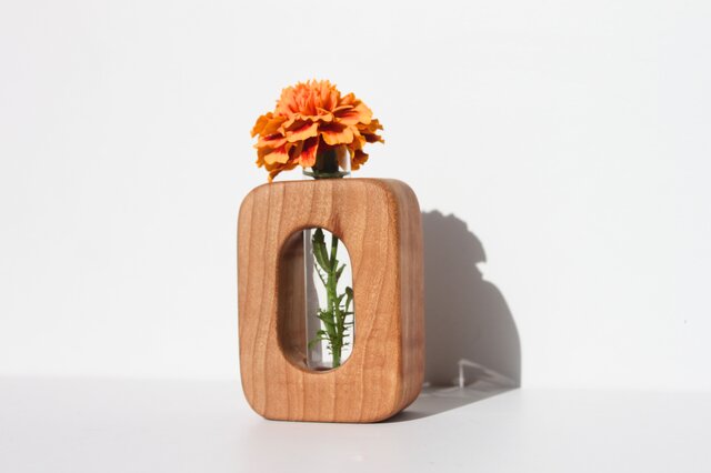 ヒノキの花瓶 直径7㎝ × 高さ25㎝ 花瓶・フラワースタンド