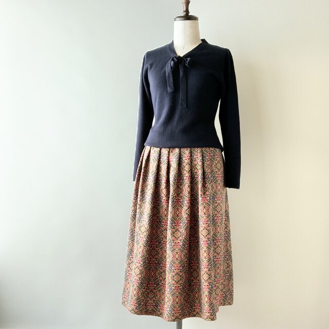 着物リメイク　タックスカート　レトロモダン柄