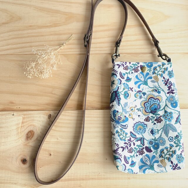 リバティ　スマホポーチ　持ち手/ショルダー　帆布裏地　本革ベルト＜Mabelle＞(メイベル)