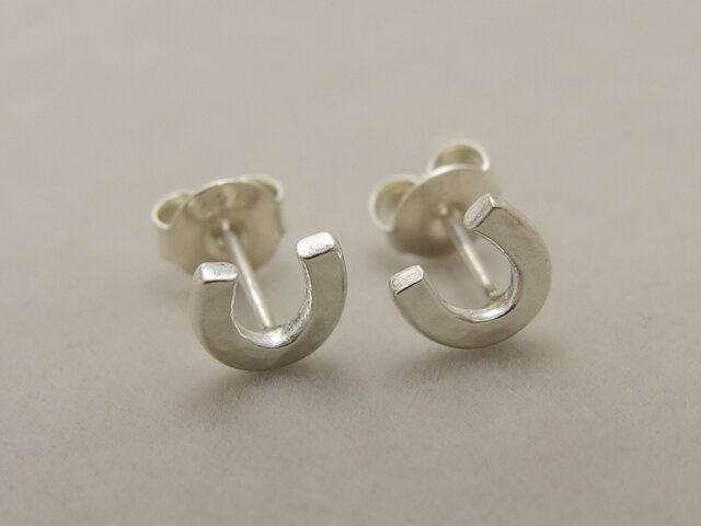 ホースシューピアス シルバー 【silver】 両耳用2つセット | iichi