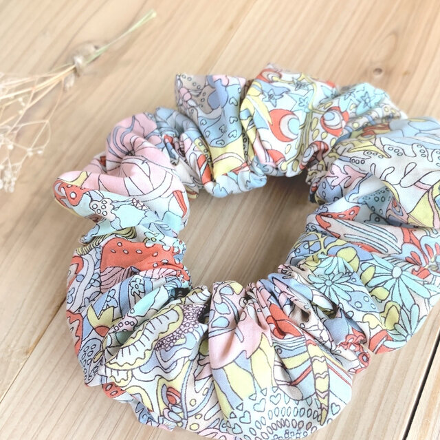 リバティ 生地使用 メイジー シュシュ リバティ 生地使用 メイジー シュシュ 【公式通販】