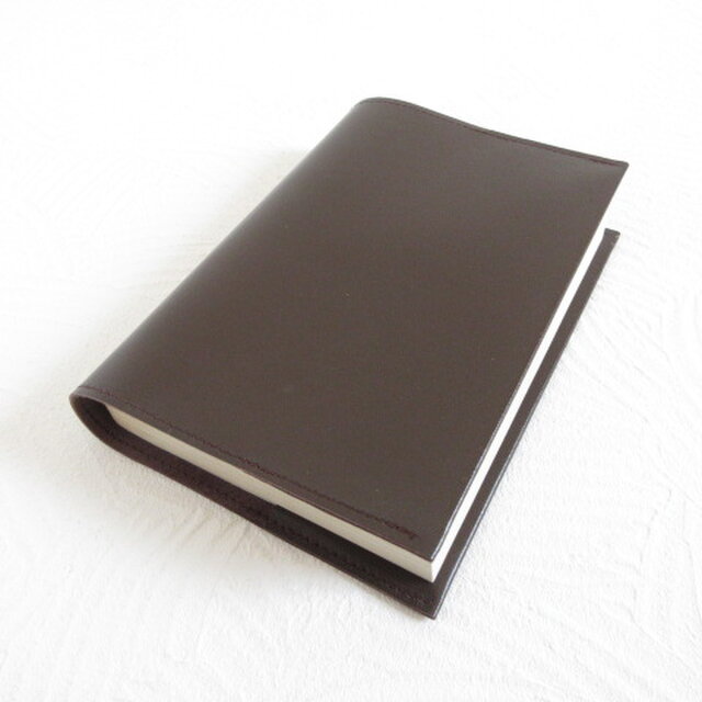 文庫本サイズ《ゴートスキン》ダークブラウン・スムース・一枚革のブックカバー0769