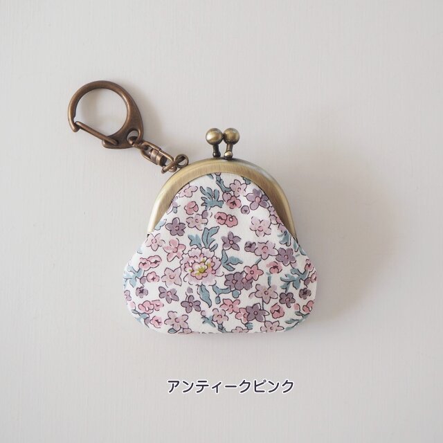 □リバティープリントのミニがま口キーホルダー / ジュディ□ chloe