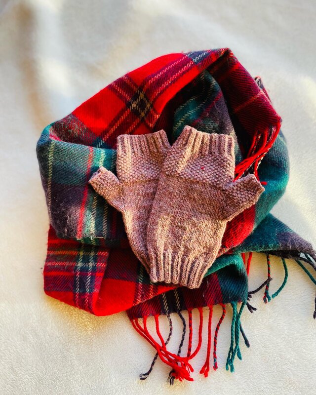 No.1028 カシミアミトン