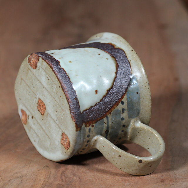 陶器 【 サビ半円染め付けマグカップ】m120 | iichi 日々の暮らしを