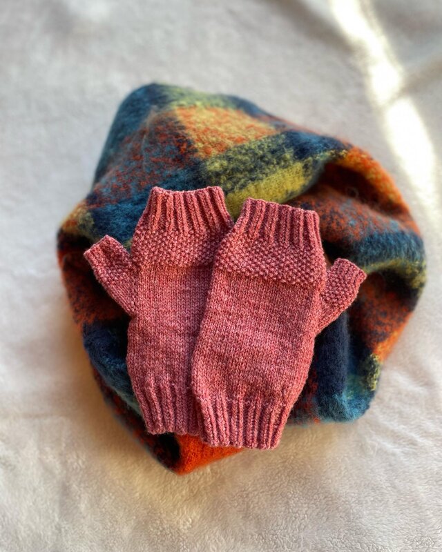 No.1032 カシミアミトン