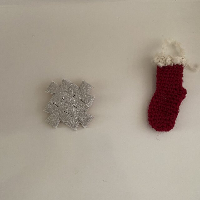 十字×４ブローチ　シルバー