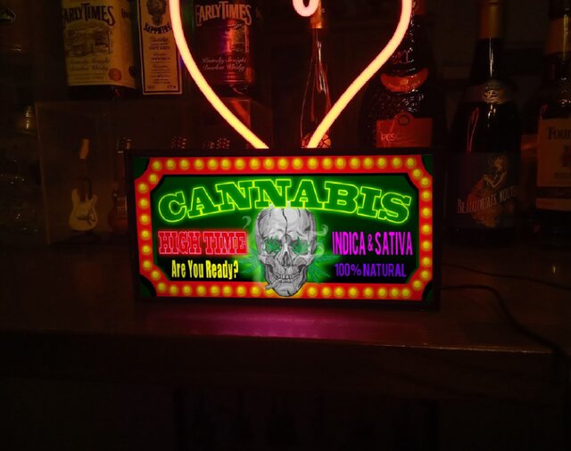 CANNABIS 大麻 スカル 煙草 ベイプ たばこ ミニチュア サイン ランプ ...