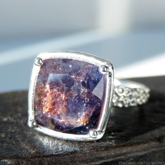 アイオライト リング / Bloodshot Iolite Ring