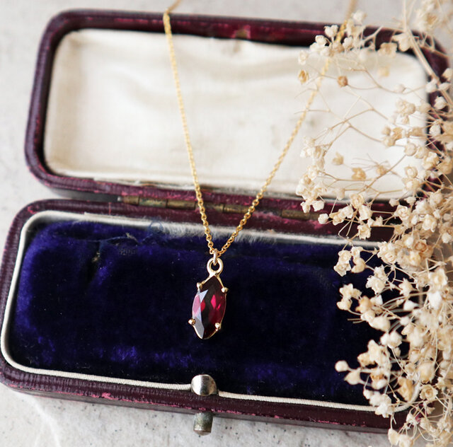 14kgf】宝石質ロードライトガーネットの一粒ネックレス(マーキス