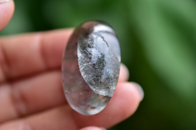 ルチル入り　クォーツ 虹入り☆銀色の針☆シルバールチルインクォーツ s691 | iichi 日々の