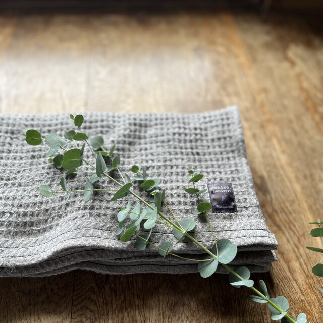 ワッフルリネンのバスタオル | iichi 日々の暮らしを心地よくする