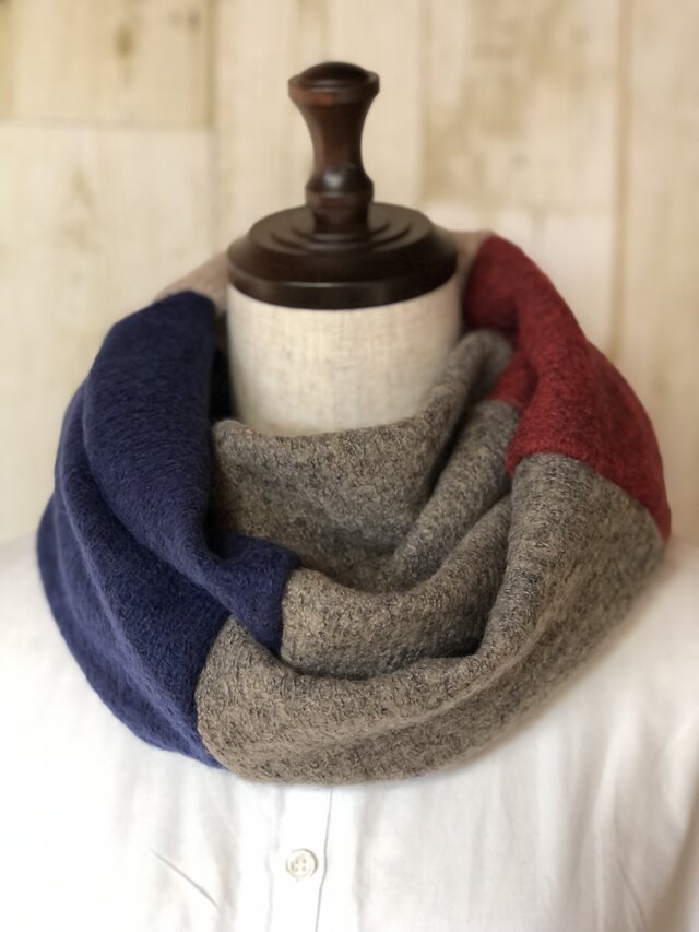 楽チン♪かぶるだけ★タムニットのパッチワースヌード【17】（4色）一点ものです❣️