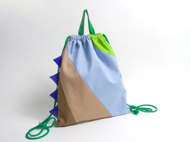 専用★ラスト★ハンドメイド✳︎巾着　恐竜柄グレー　コップ袋などに♩母made品 専用☆ラスト☆ハンドメイド✳︎巾着 恐竜柄グレー コップ袋などに♩母