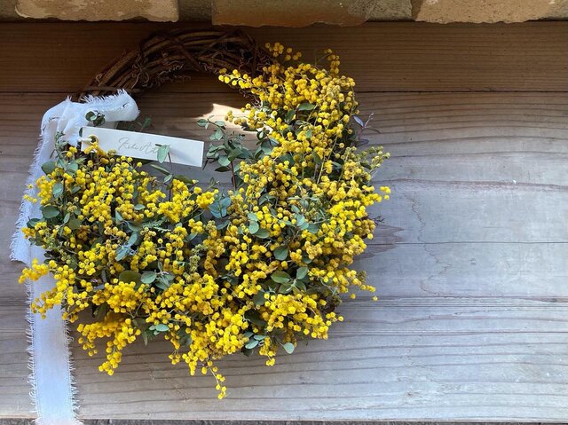春を呼ぶミモザリース　桜色 ミモザとガーベラのリース 春リース 玄関 ミモザ 玄関