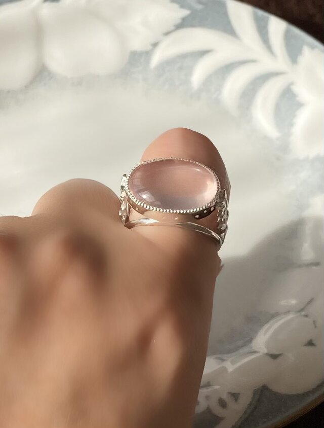 春陽〜星が輝くスターローズクォーツと月桂樹のシルバーリング | iichi